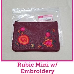 Rubie Mini